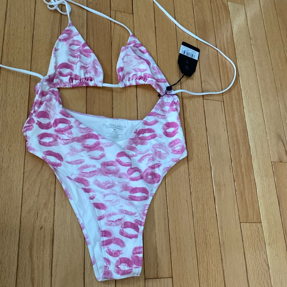 Frankie’s bikinis Angel kisses one piece